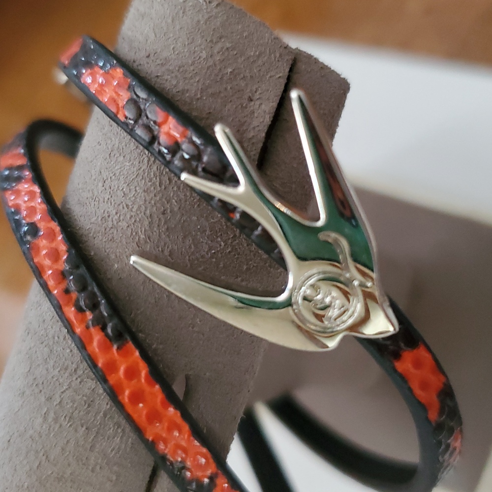 Alexander Mcqueen Red and Black Double Wrap Bracelet. - Picture 2 of 3